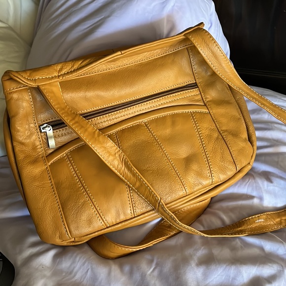 New brown-beige bag never used so many compartments - Picture 1 of 8